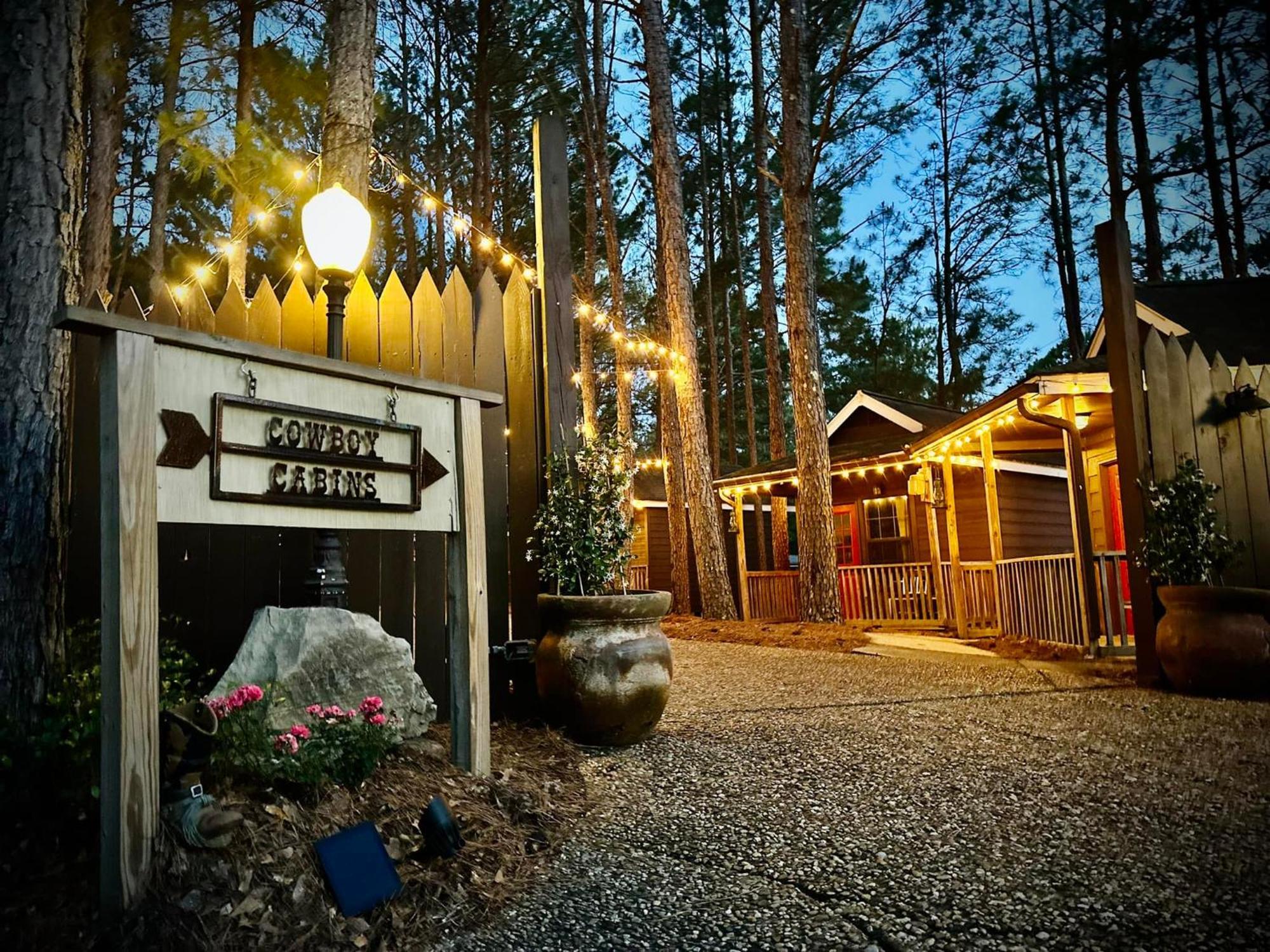 Готель Kick Back Ranch Ramer Екстер'єр фото