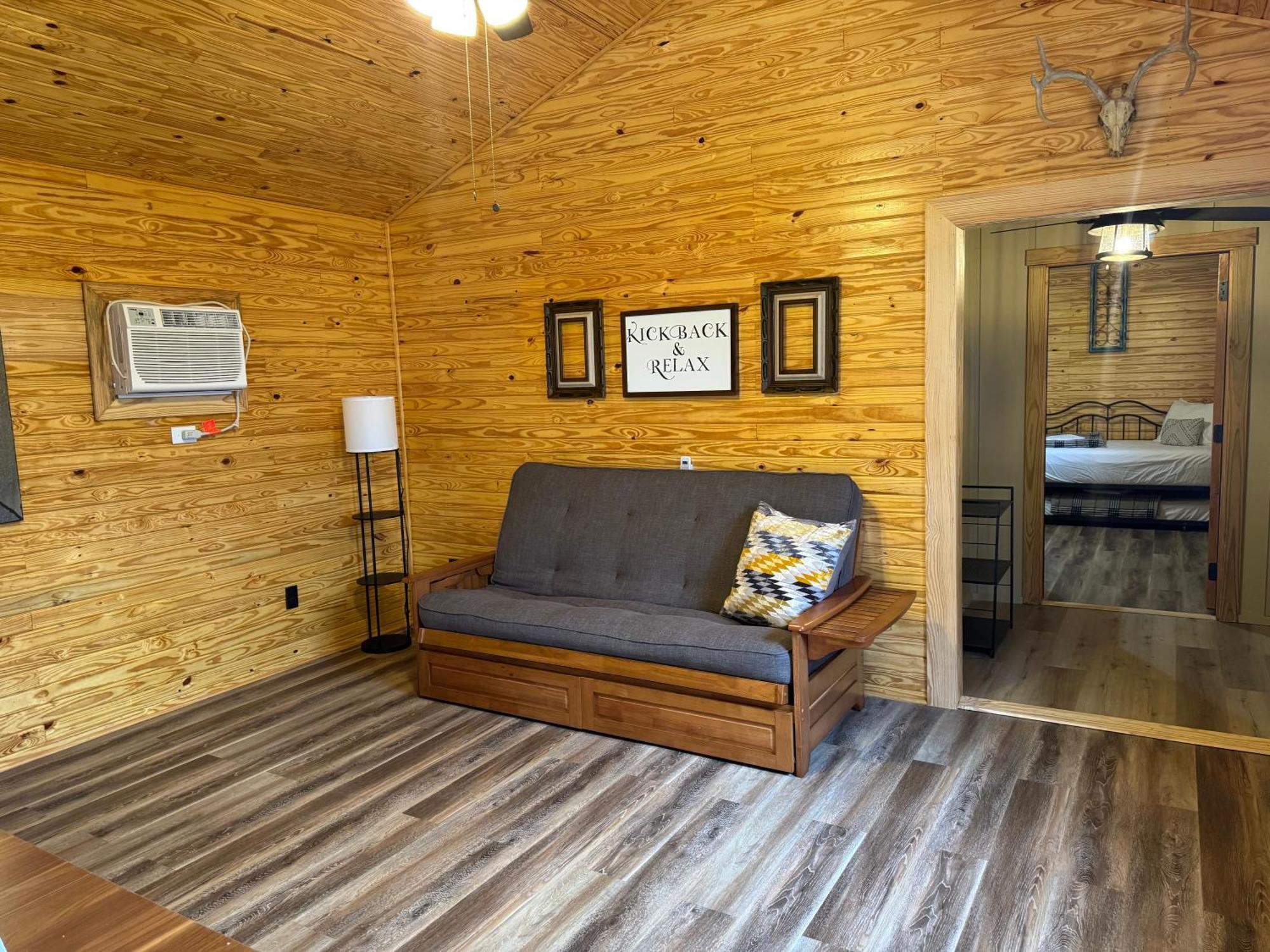 Готель Kick Back Ranch Ramer Екстер'єр фото